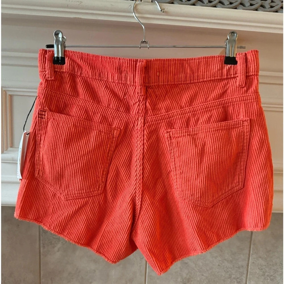 NWT Urban Outfitters BDG 100% Cotton Fray Edge Hem Corduroy Shorts Size 28 - Picture 2 of 11